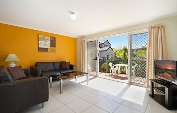 Broadwater-Apartments-Labrador-7