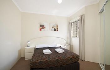 Broadwater-Apartments-Labrador-19
