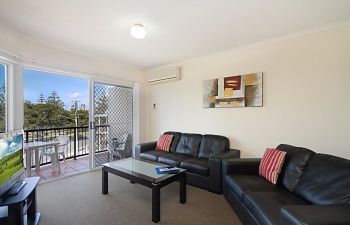 Broadwater-Apartments-Labrador-2