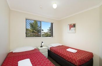 Broadwater-Apartments-Labrador-3