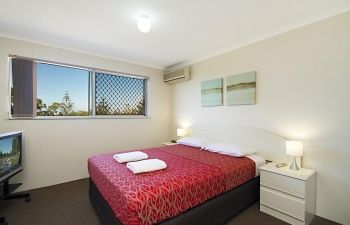 Broadwater-Apartments-Labrador-5