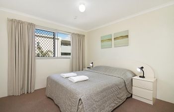 Broadwater-Apartments-Labrador-9